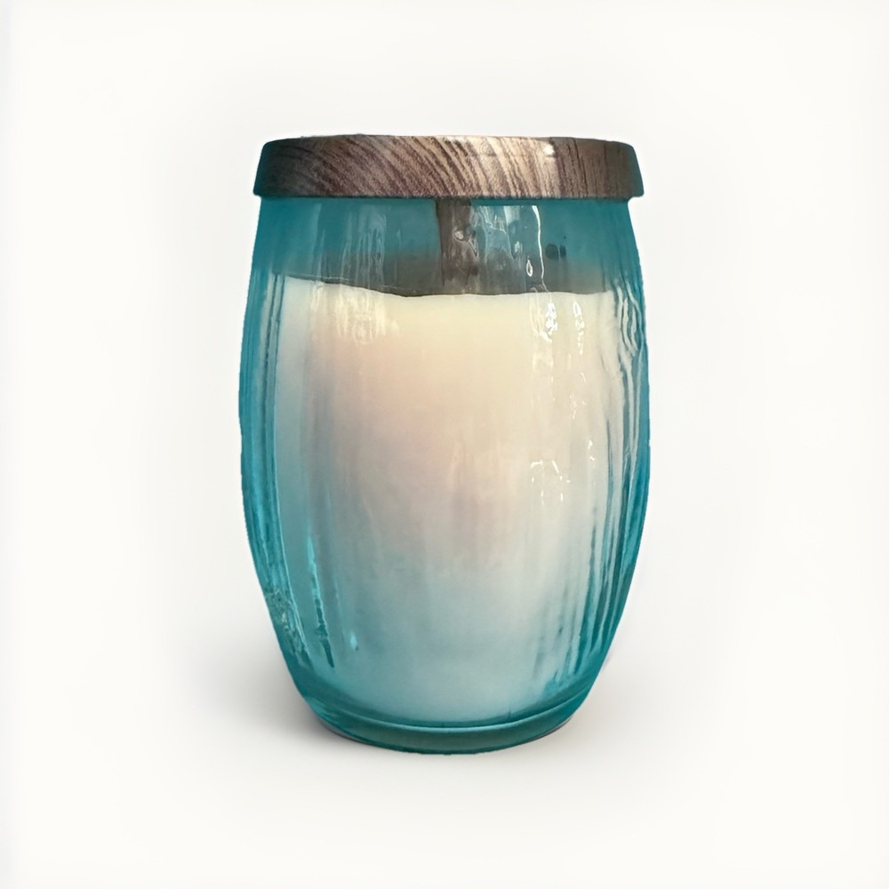 Pure Radiance by‎ Yankee Candle 14.5oz Crackling Sea Glass Medium Candle